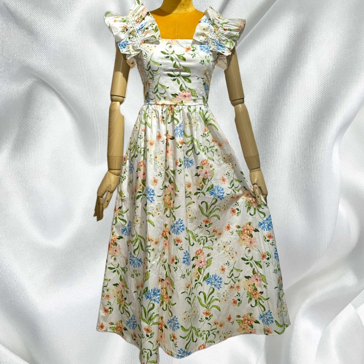 Social Vestido Blanco tipo cottagecore con Flores