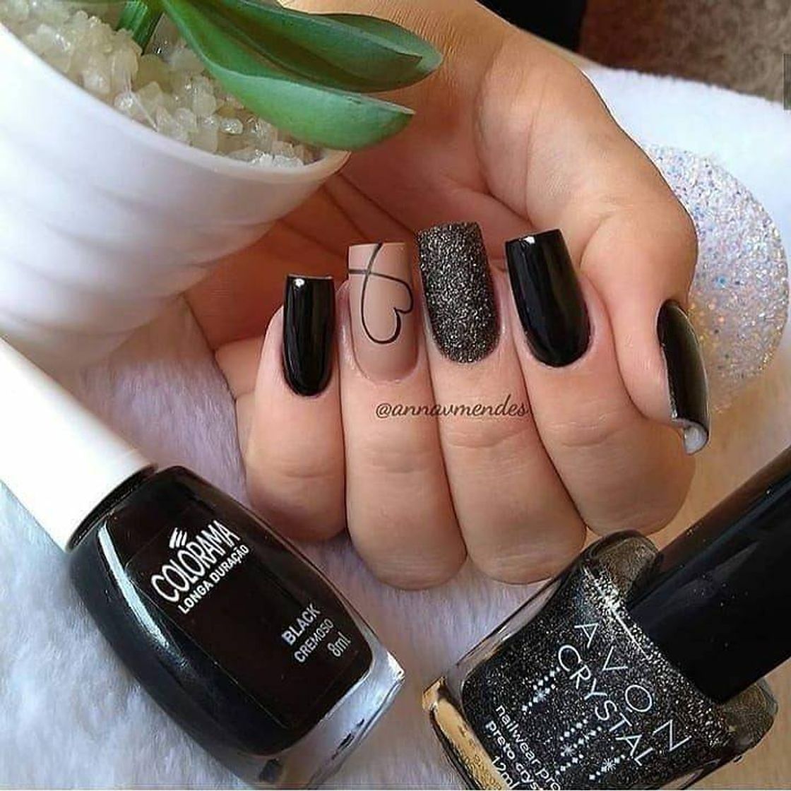 Moda esmalte preto