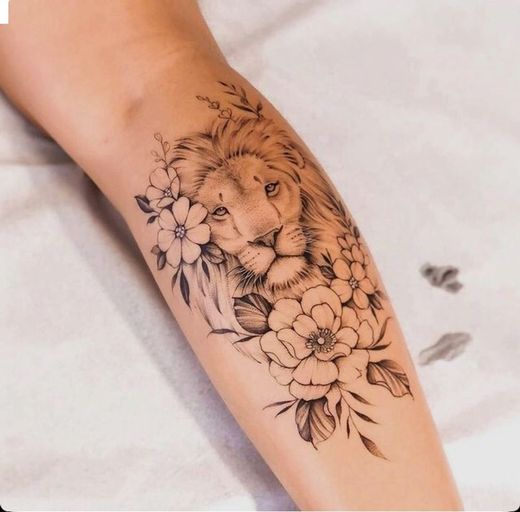 Tatuagem feminina 