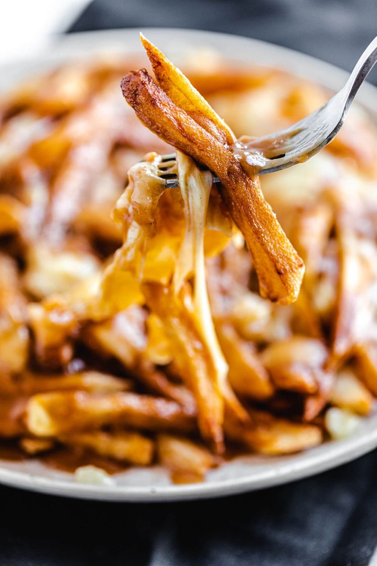Social Authentic Canadian Poutine Recipe | Queenslee Appétit