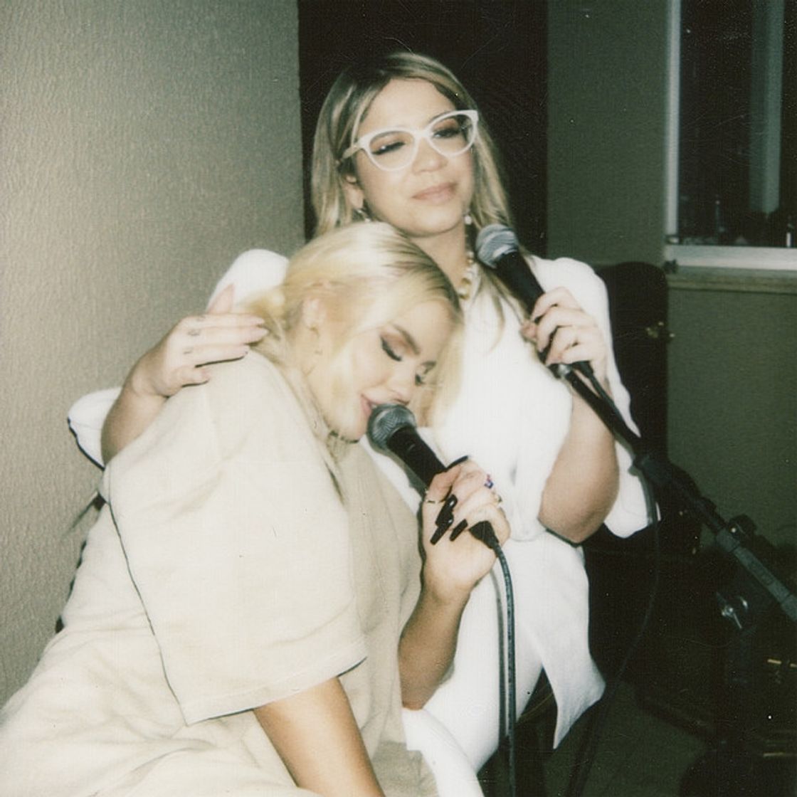 Music melhor sozinha :-)-: