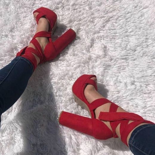red high heels 👠 