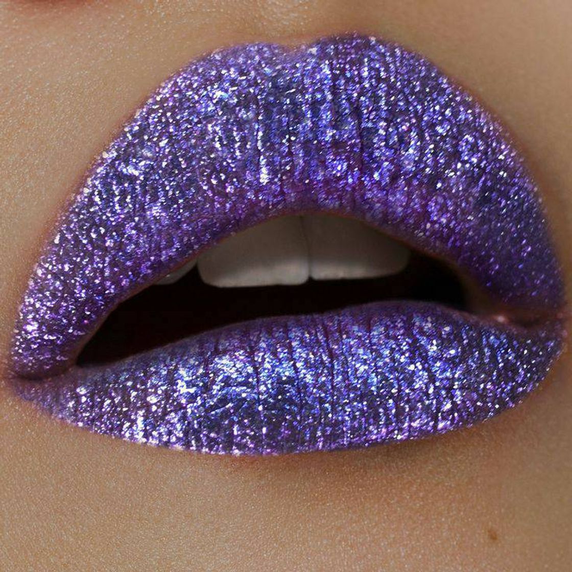 Moda Black unicorn lip Topper 