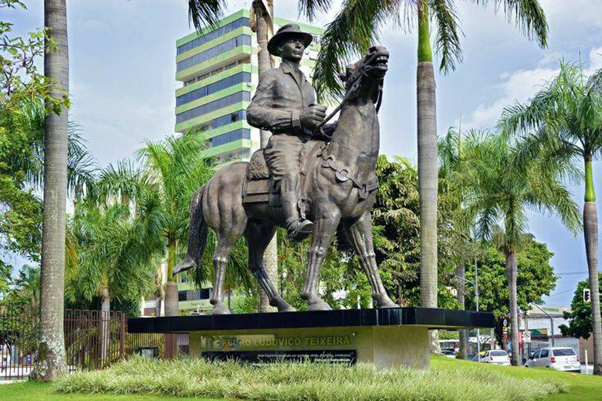 Lugar Praça Dr. Pedro Ludovico Teixeira