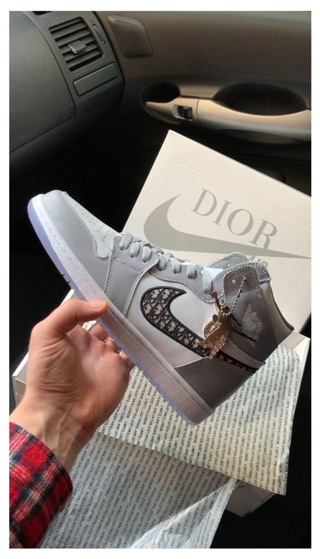 Fashion Dior + Nike = 💵