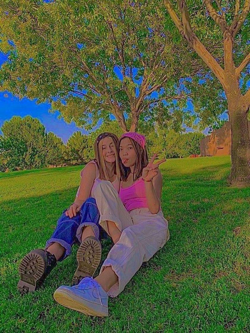 Social Indie girls