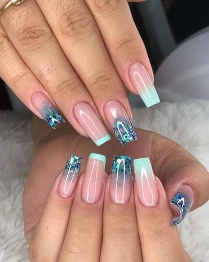 blue nails 💙💅