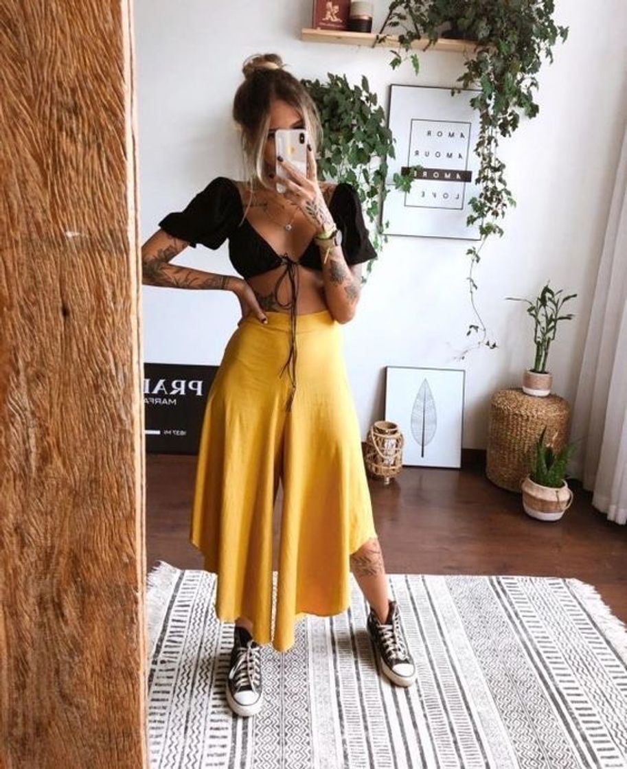 Moda Preto e amarelo