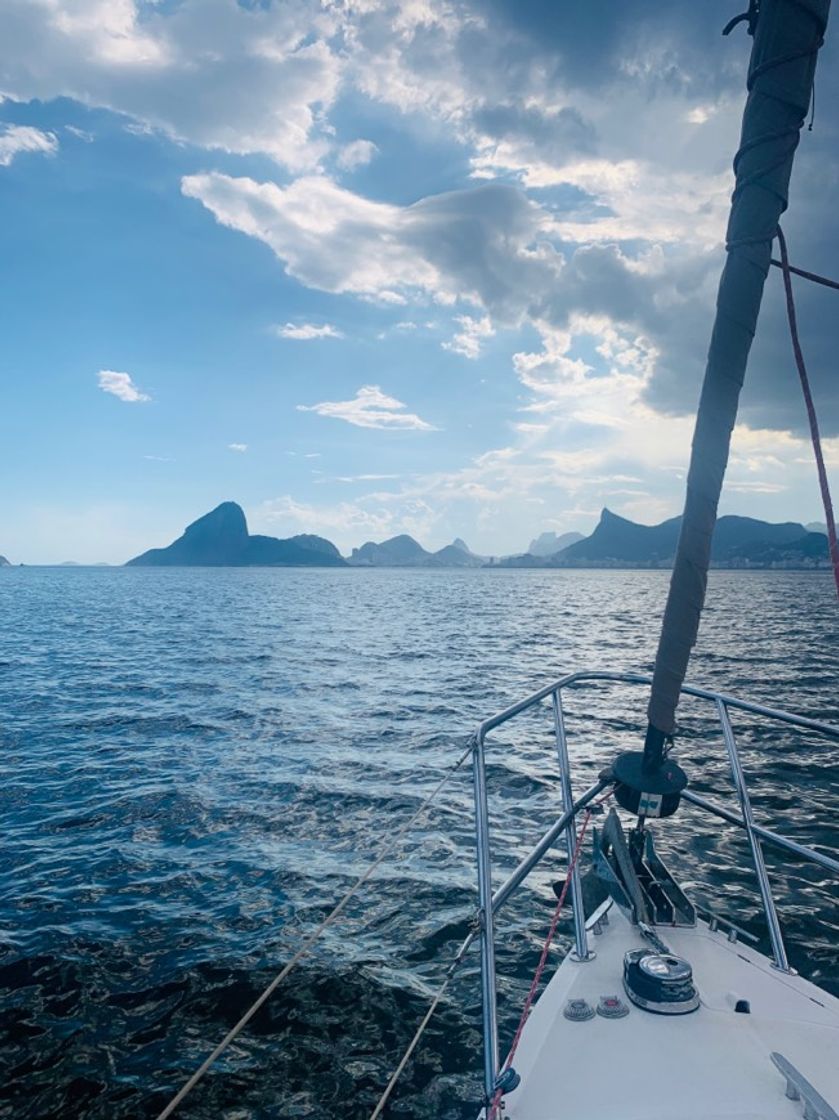 Place Veleiro Gandaia: o melhor passeio pela Baía de Guanabara 