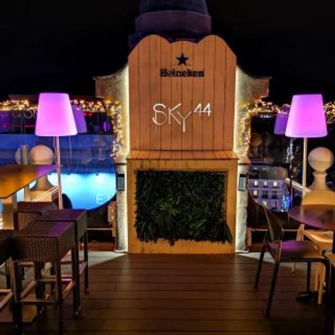 Place Sky 44 Madrid | Terraza - Bar