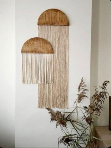 Hanging wood macrame 