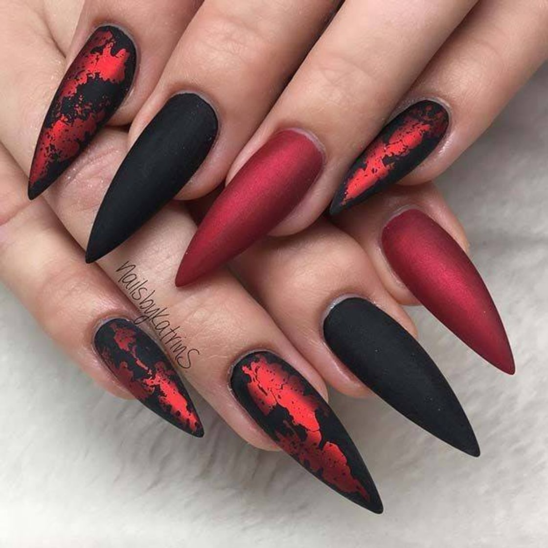 Fashion edgy matte black nails 