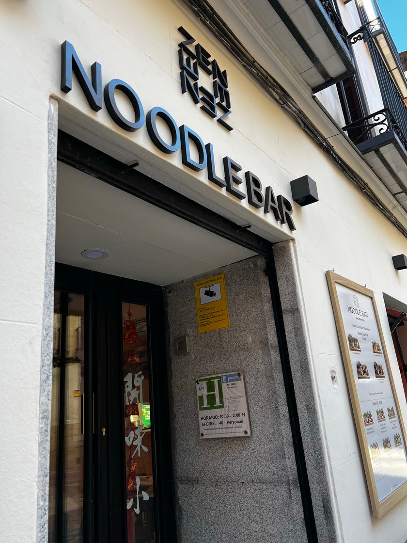 Restaurantes Noodle bar & restaurant