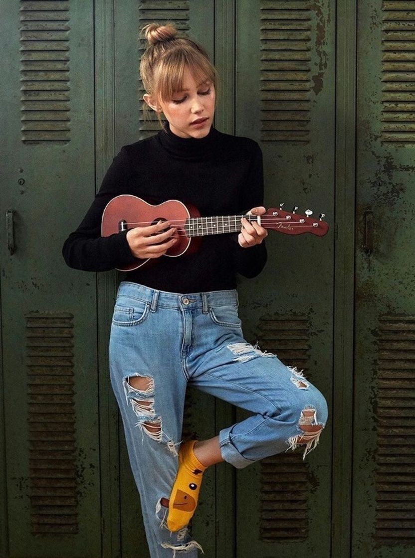 Moda Inspiração de pose com ukulele 