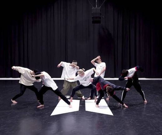 Coreografia pratice dance blackswan BTS