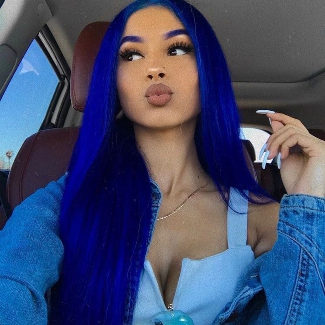 Cabelo azul neon