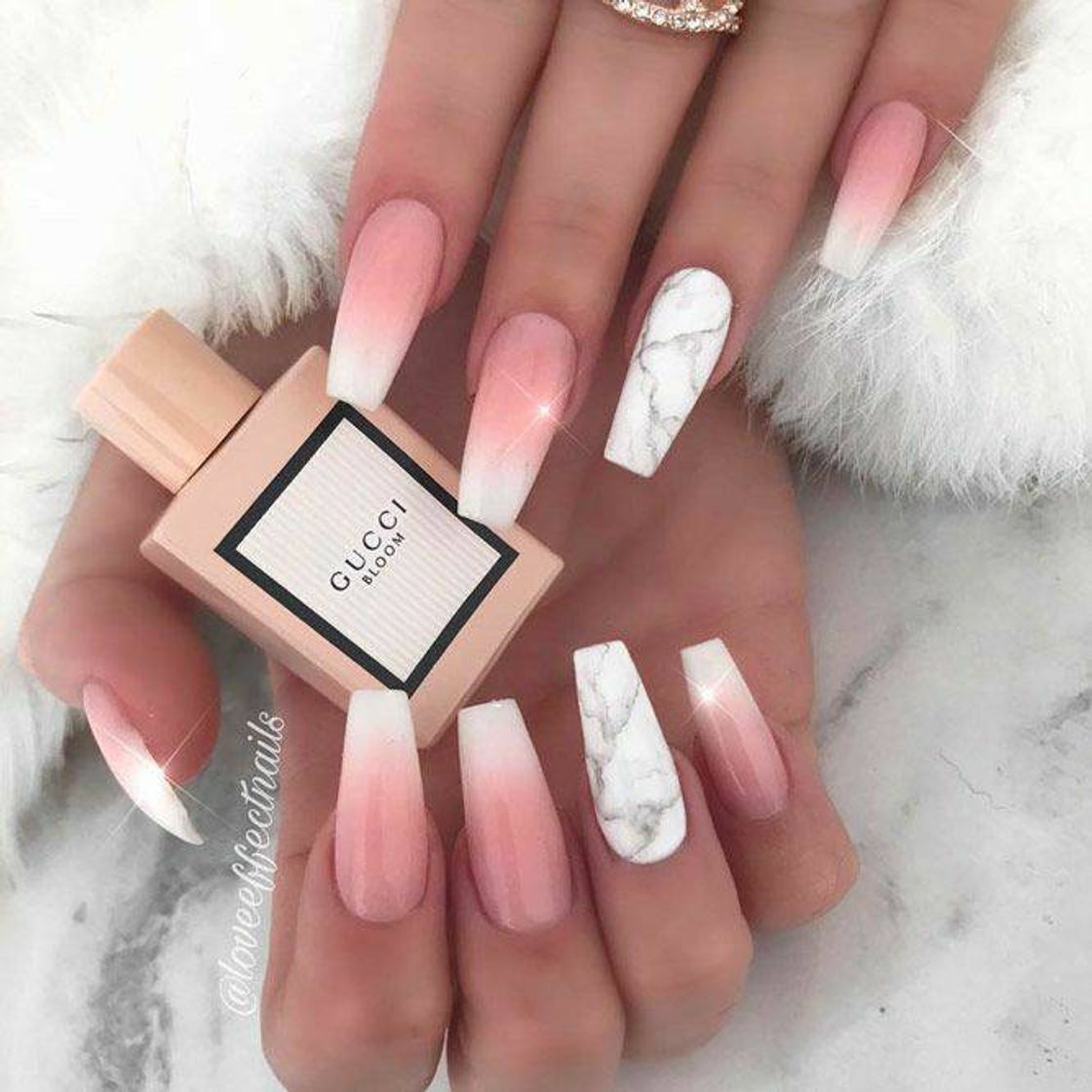 Moda Nails 