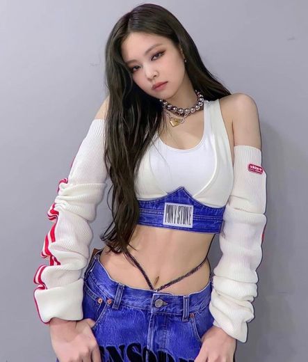 Jennie OutFit