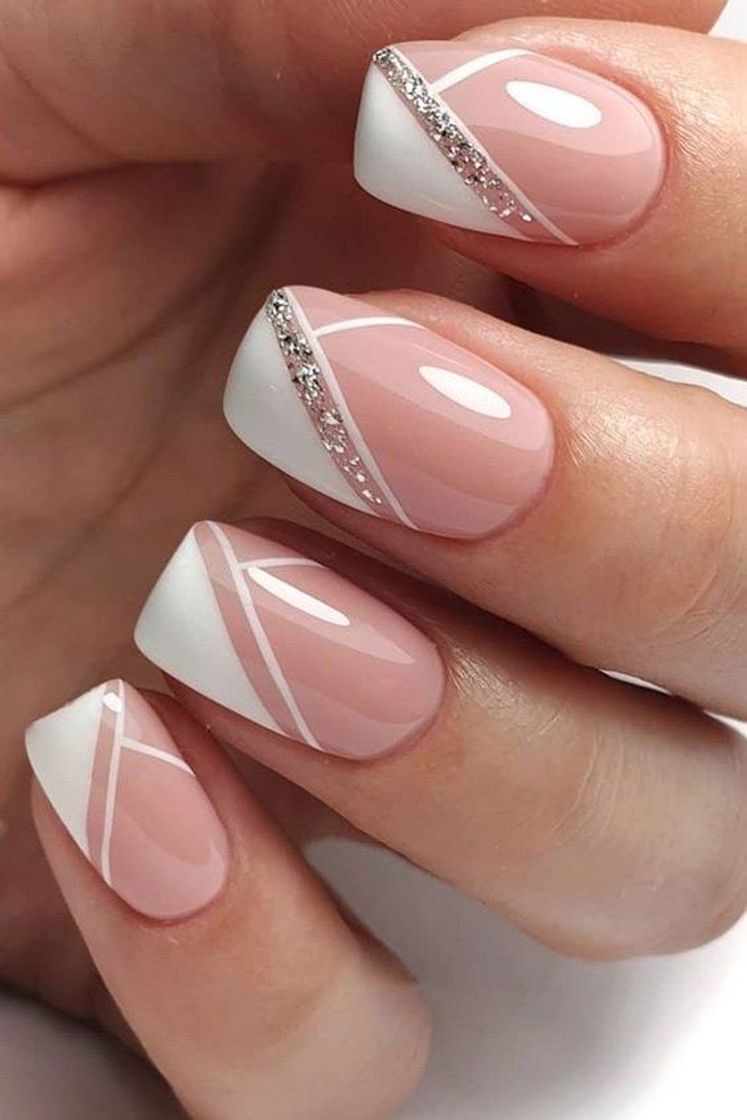 Moda Inspiração de unhas delicadas