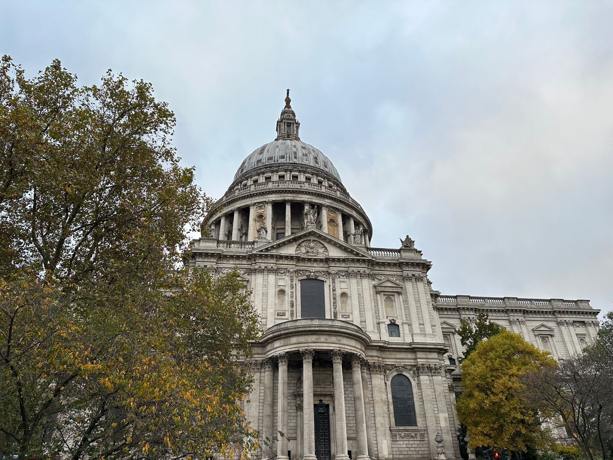 Lugar Catedral de Saint Paul