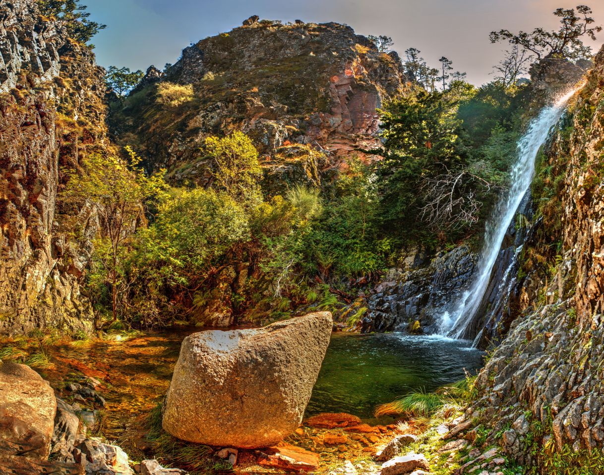 Lugar Poço do Inferno