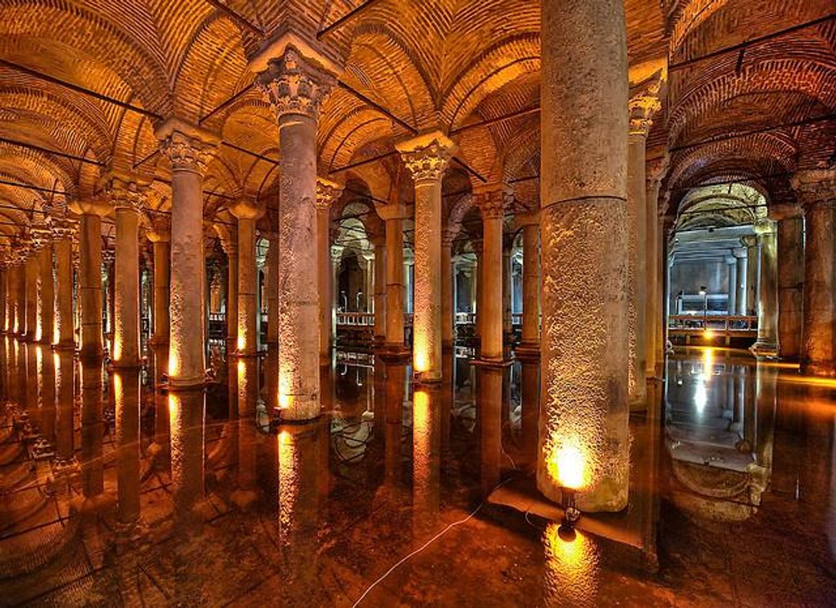 Place Basilica Cistern