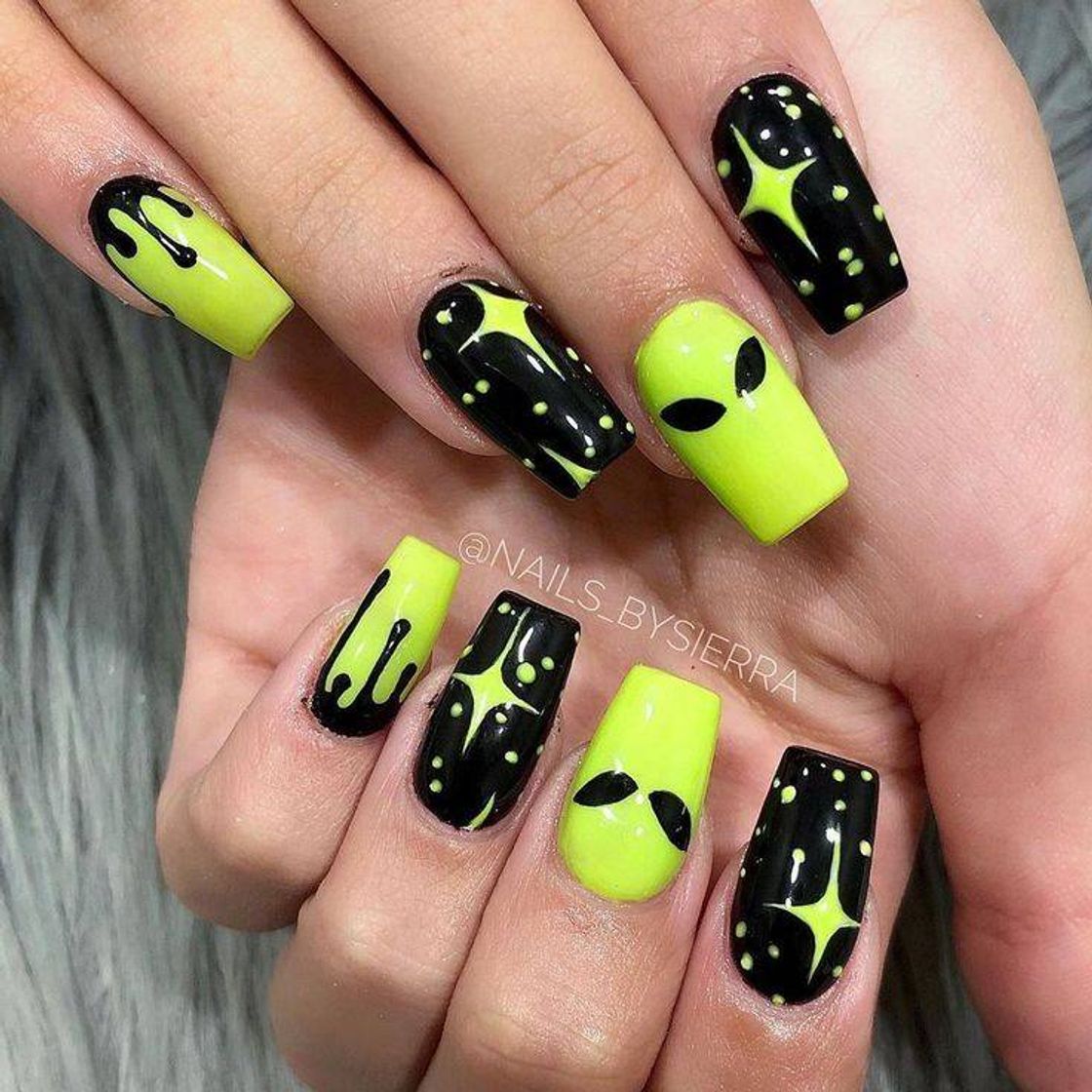 Moda Unhas de alien verde neon👽 