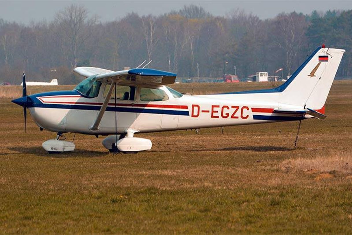 Moda Cessna 172 Skyhawk

