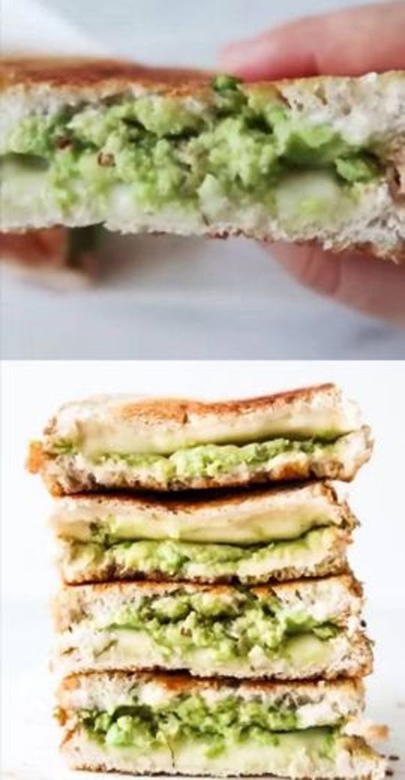 Social Tostas de abacate e queijo