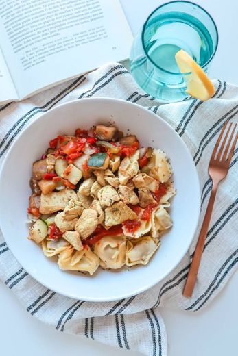 Almoço Tortellinis recheados com presunto 