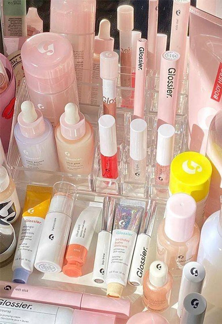 Moda GLOSSIER✨