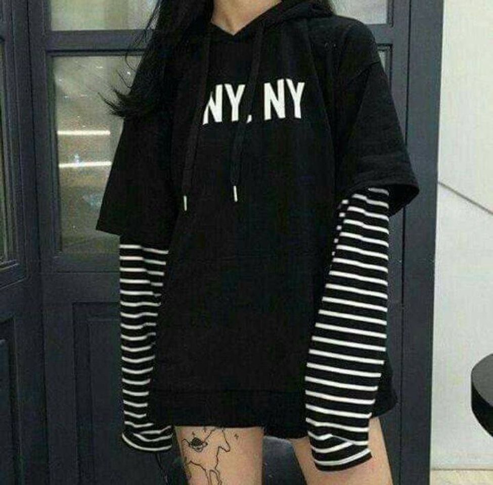 Moda roupa egirl tumblr🌑