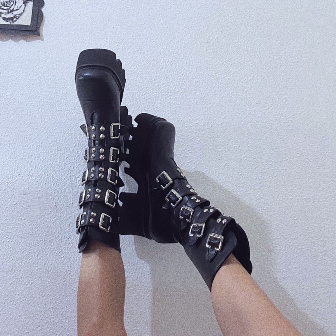 Botas