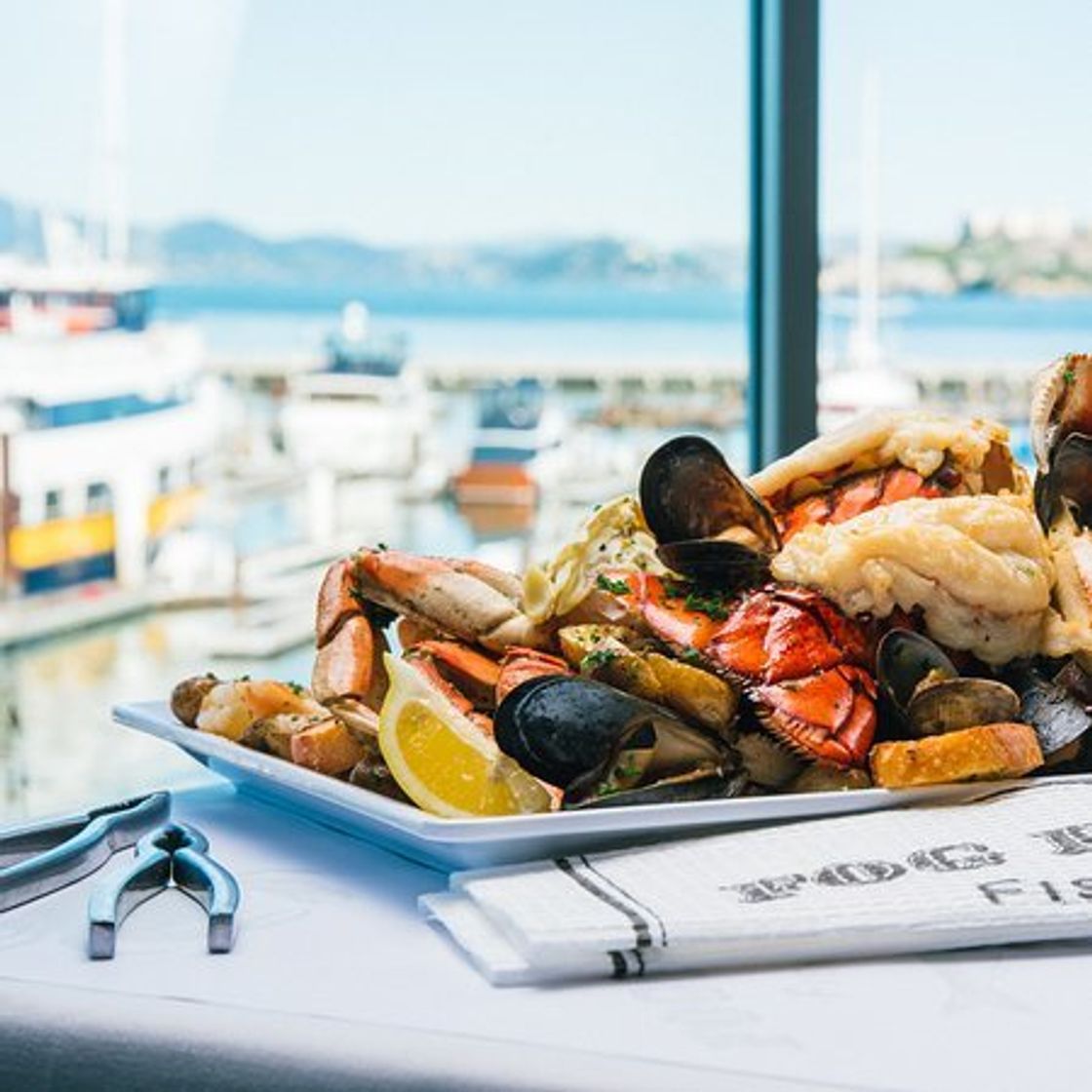 Restaurantes Fog Harbor Fish House