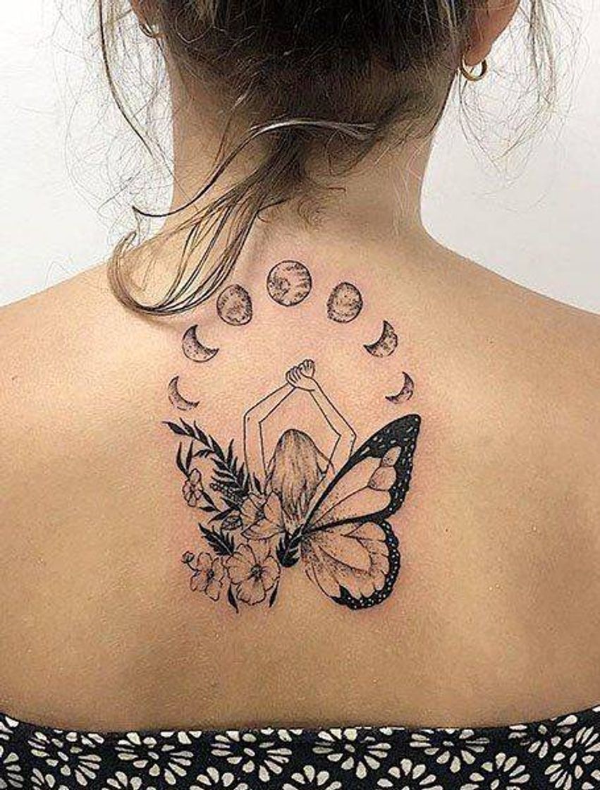 Moda tatuagem lua