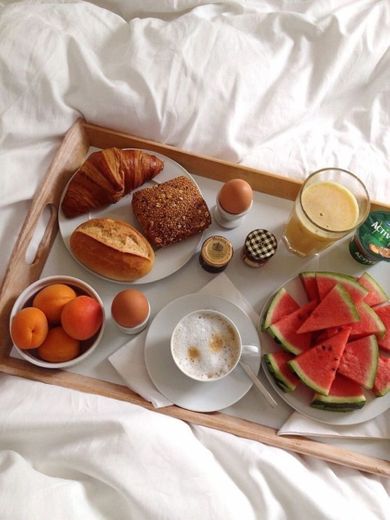 Café da manhã na cama ✨