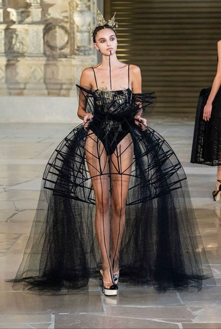 Moda Guo Pei Haute Couture Outono-Inverno 2018