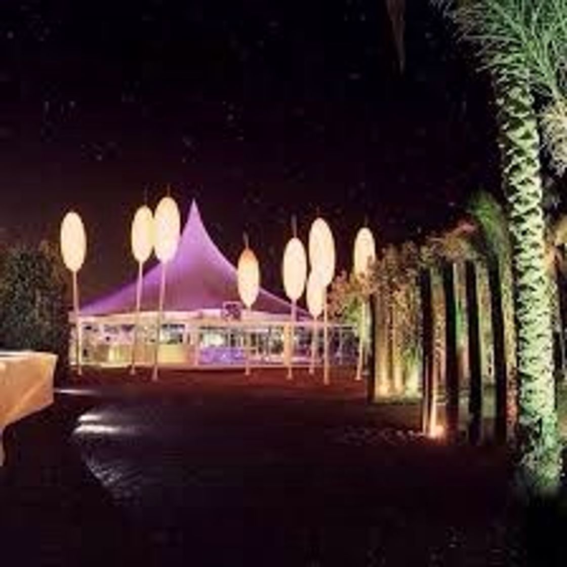 Place Costa Este