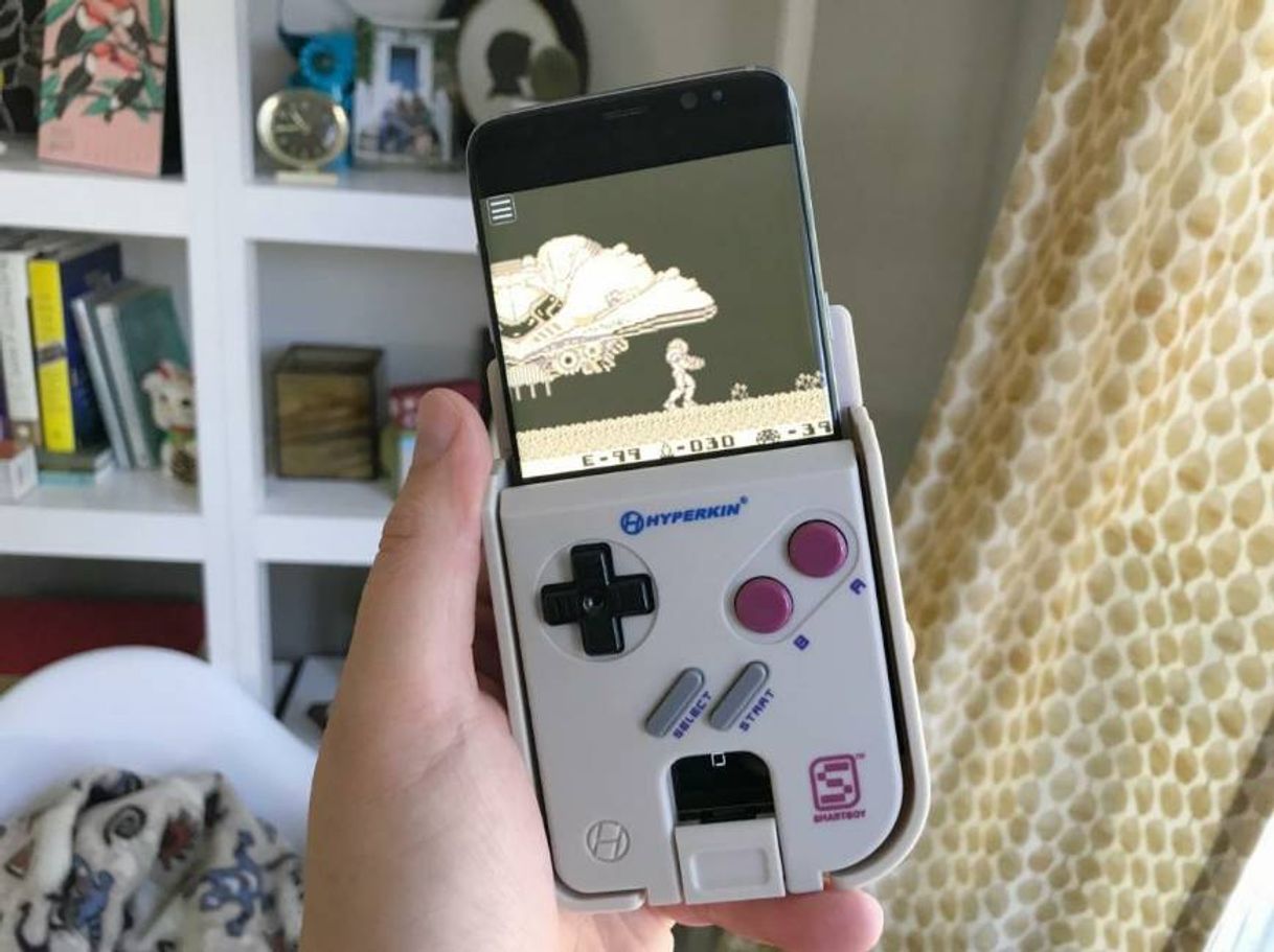 Moda Hyperkin Smartboy (transforma  seu celular em um Gameboy)