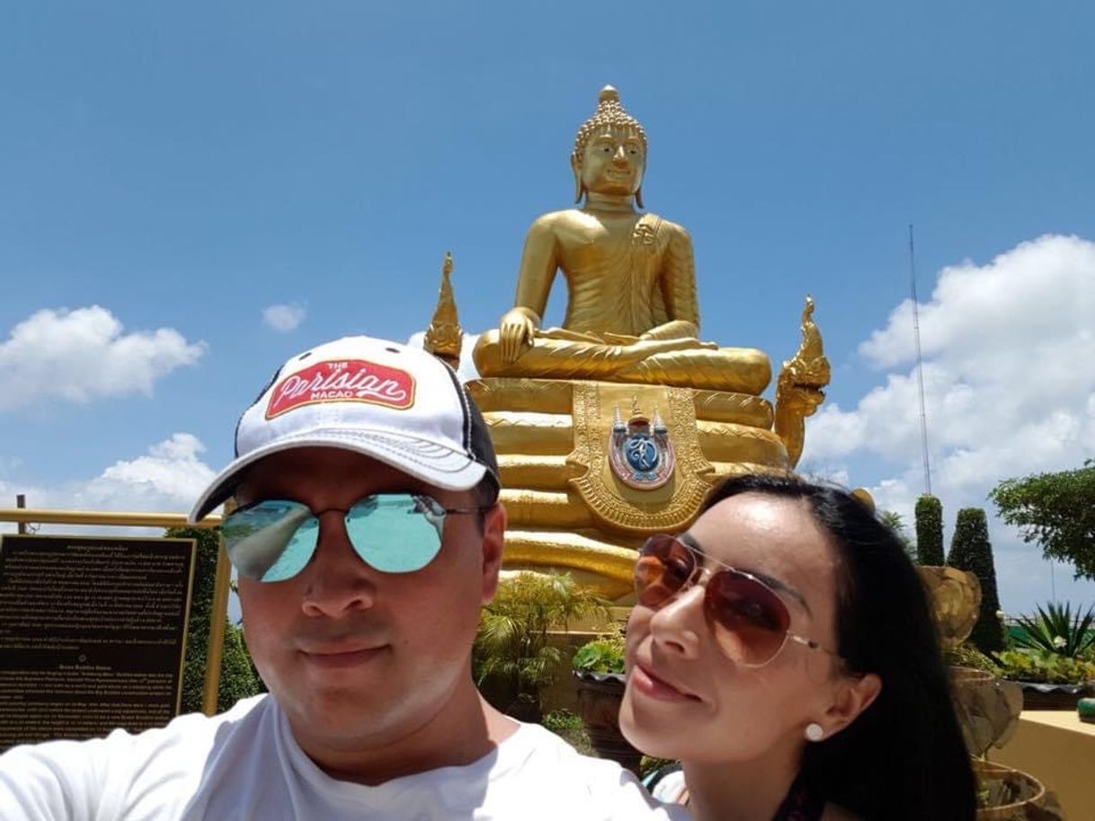 Place Golden Buddha Statue