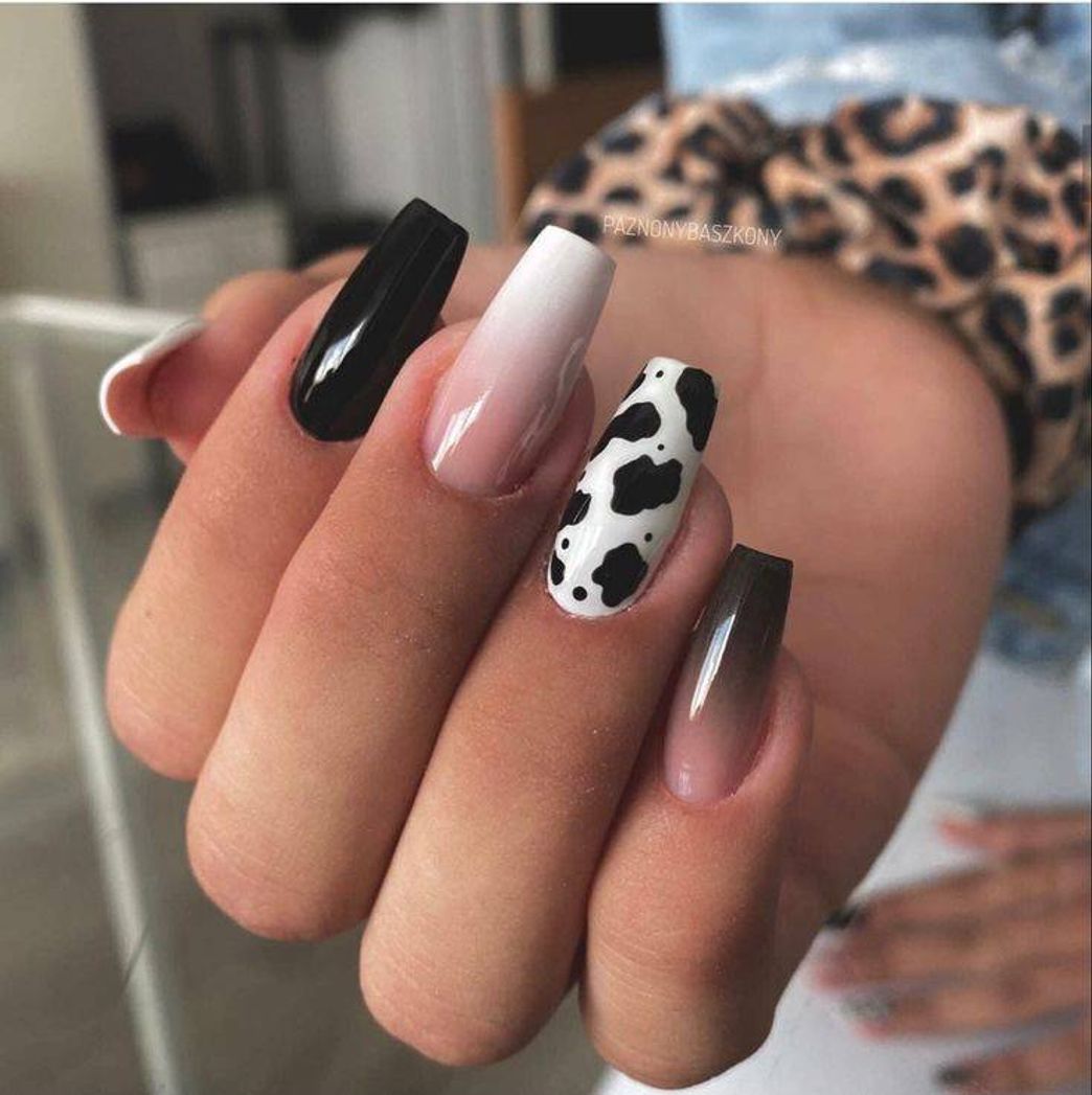 Moda Nails