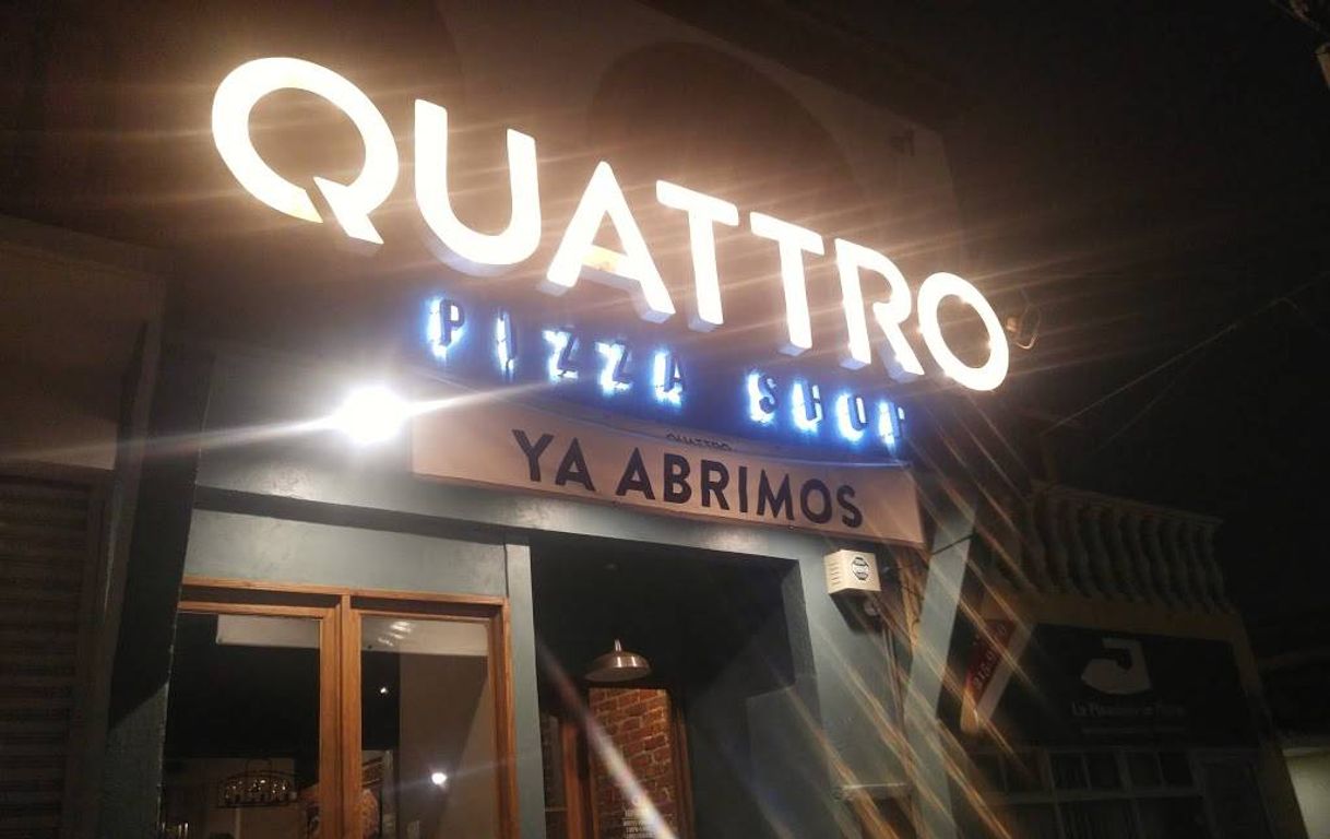 Restaurantes QUATTRO pizza shop