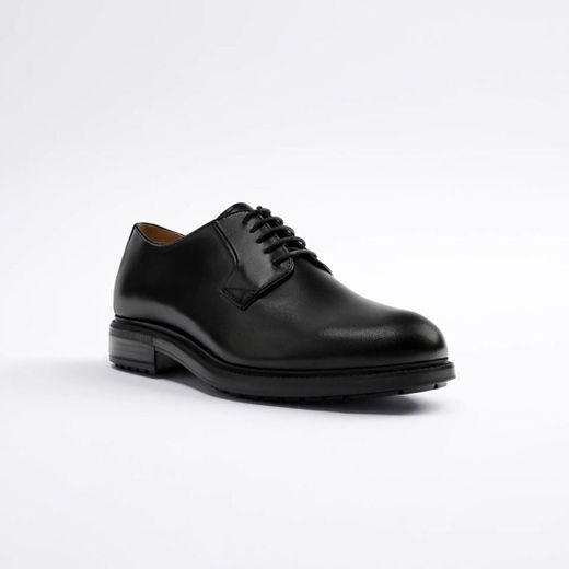 WATER RESISTANT LEATHER SHOES
