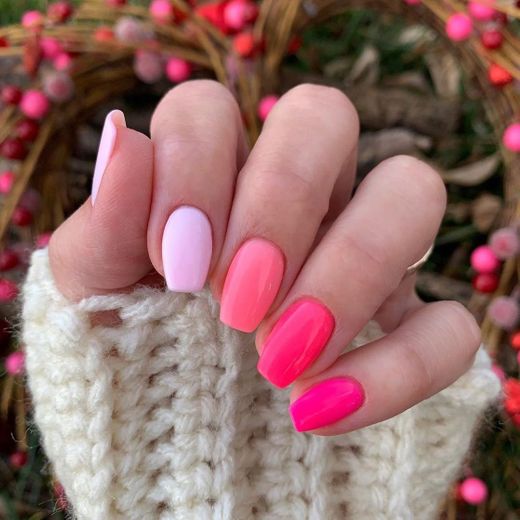 Unhas rosa