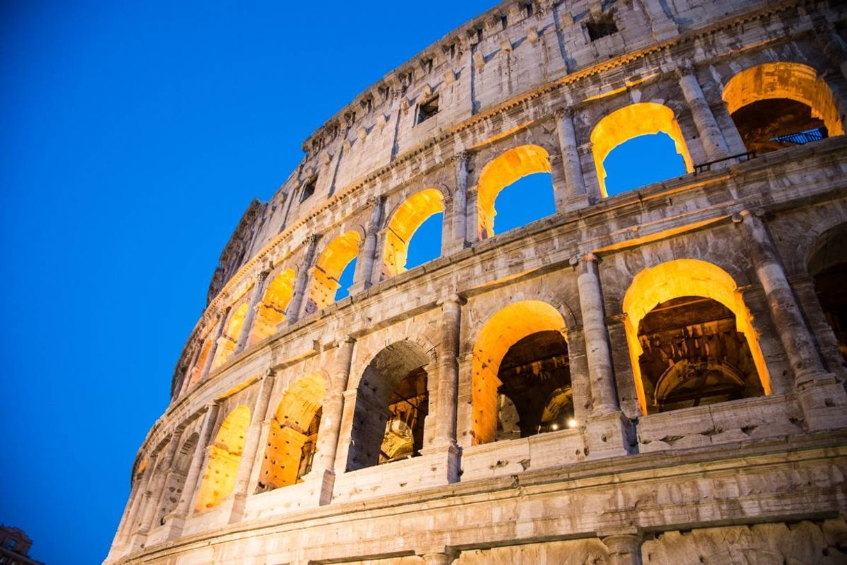 Lugar Coliseo de Roma