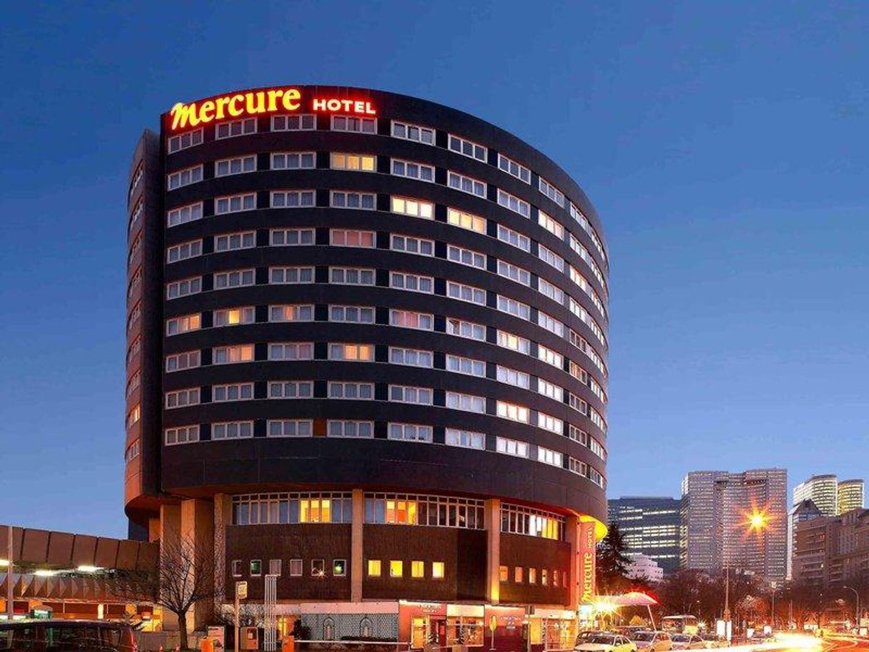 Place Hotel Mercure Paris La Defense