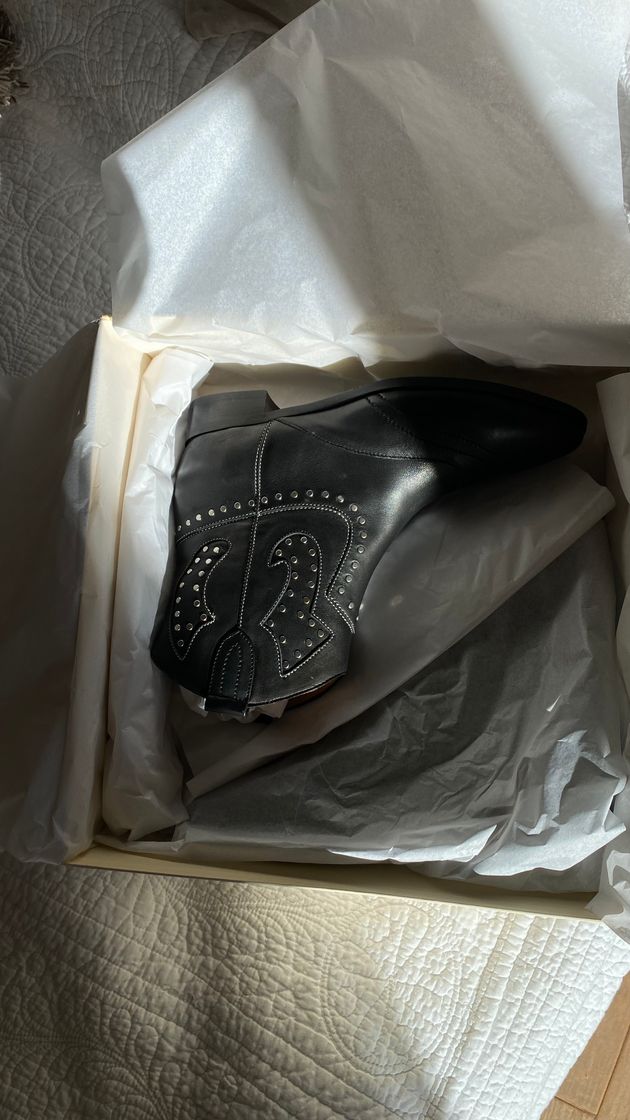 Social Cowboy bajas