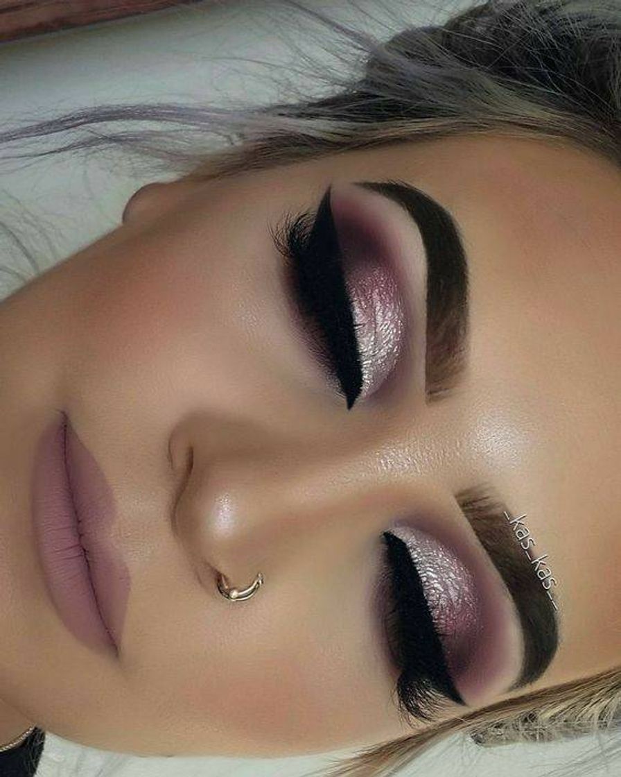 Fashion Olhos com sombras tons rosa