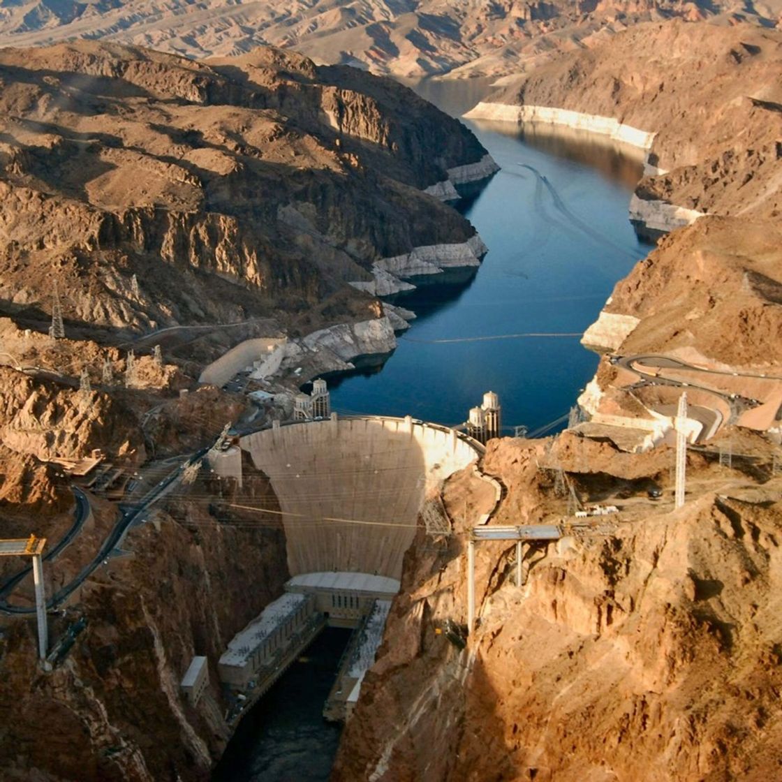 Place Hoover Dam