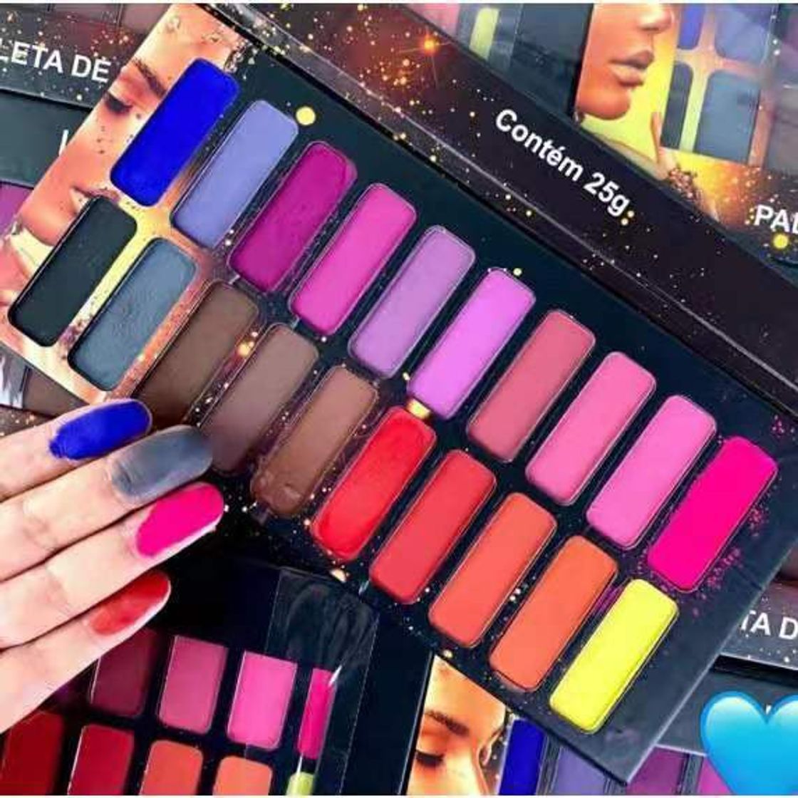 Social Paleta de Sombras Matte Ludurana possui 20 cores
